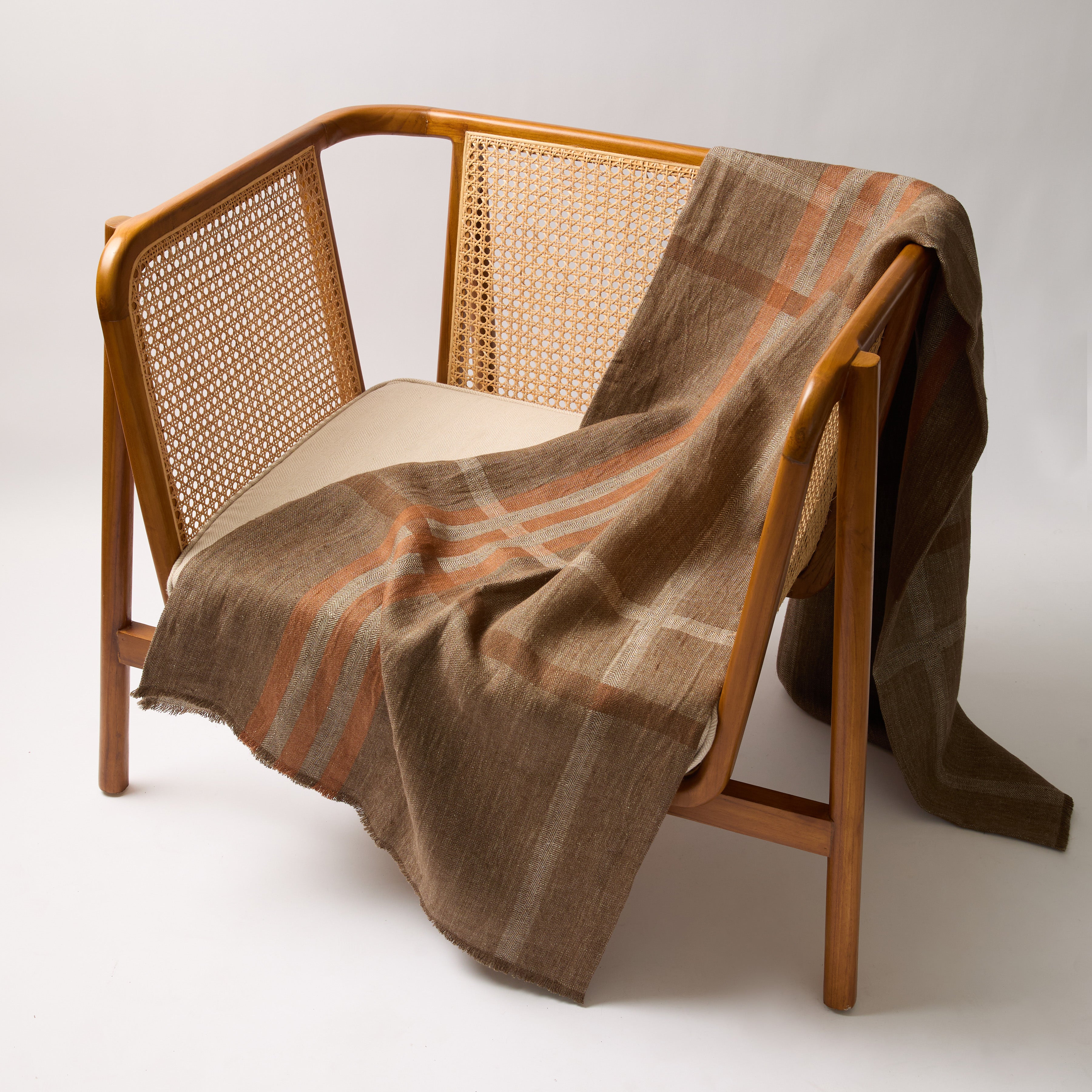 Modern Plaid Throw Walnut & Chestnut 51" x 78"
