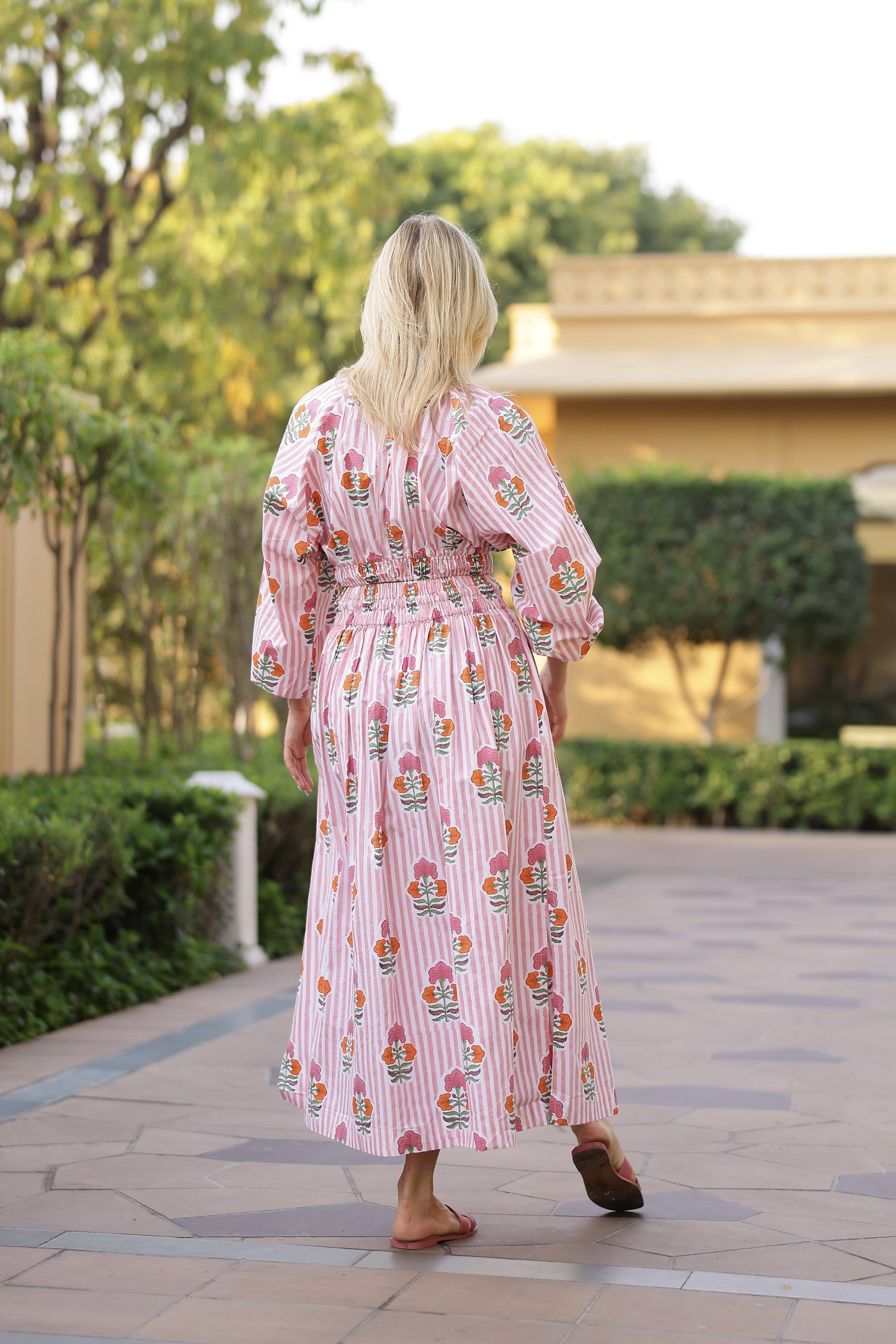 #color_pink orange flower