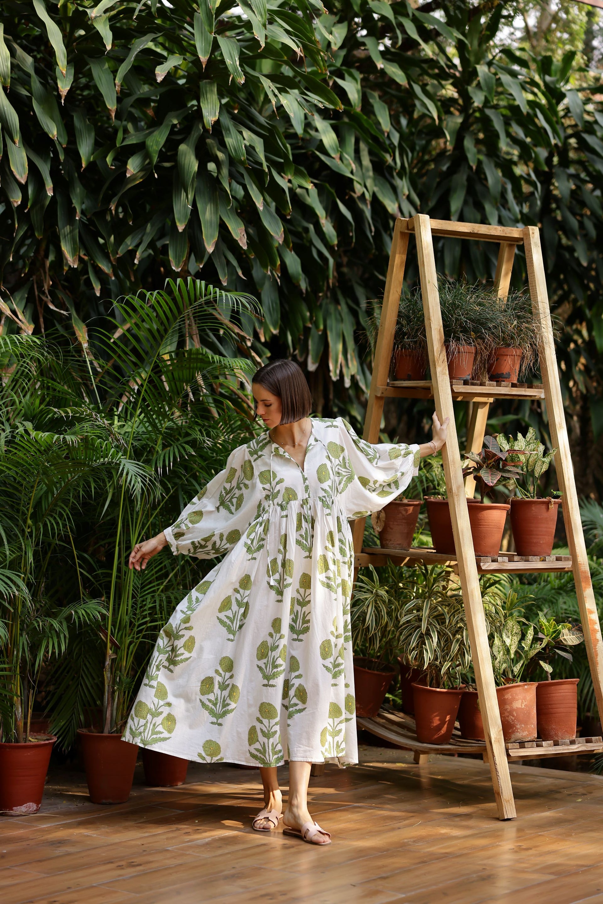 Taj Maxi Dress in Green Flower Natural Palm / M/L