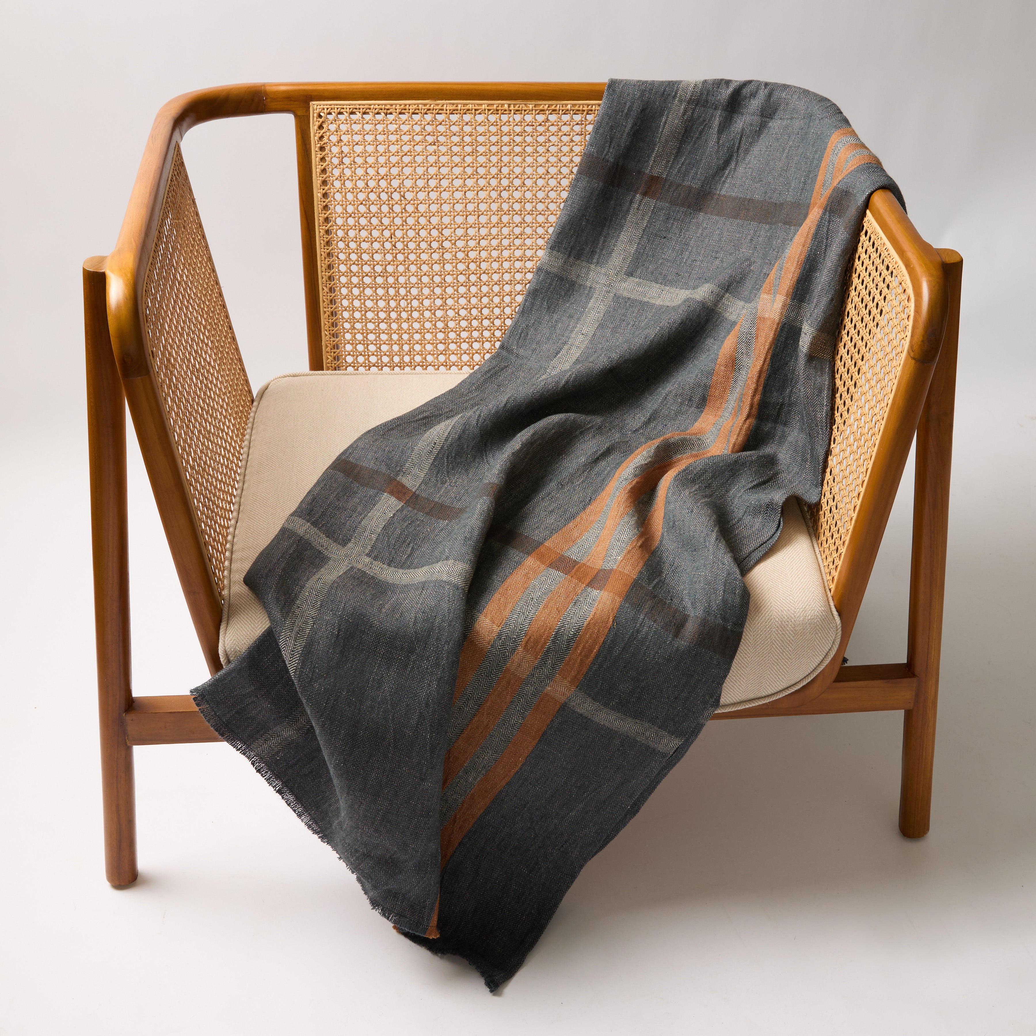 Modern Plaid Throw Navy & Chestnut 51" x 78"