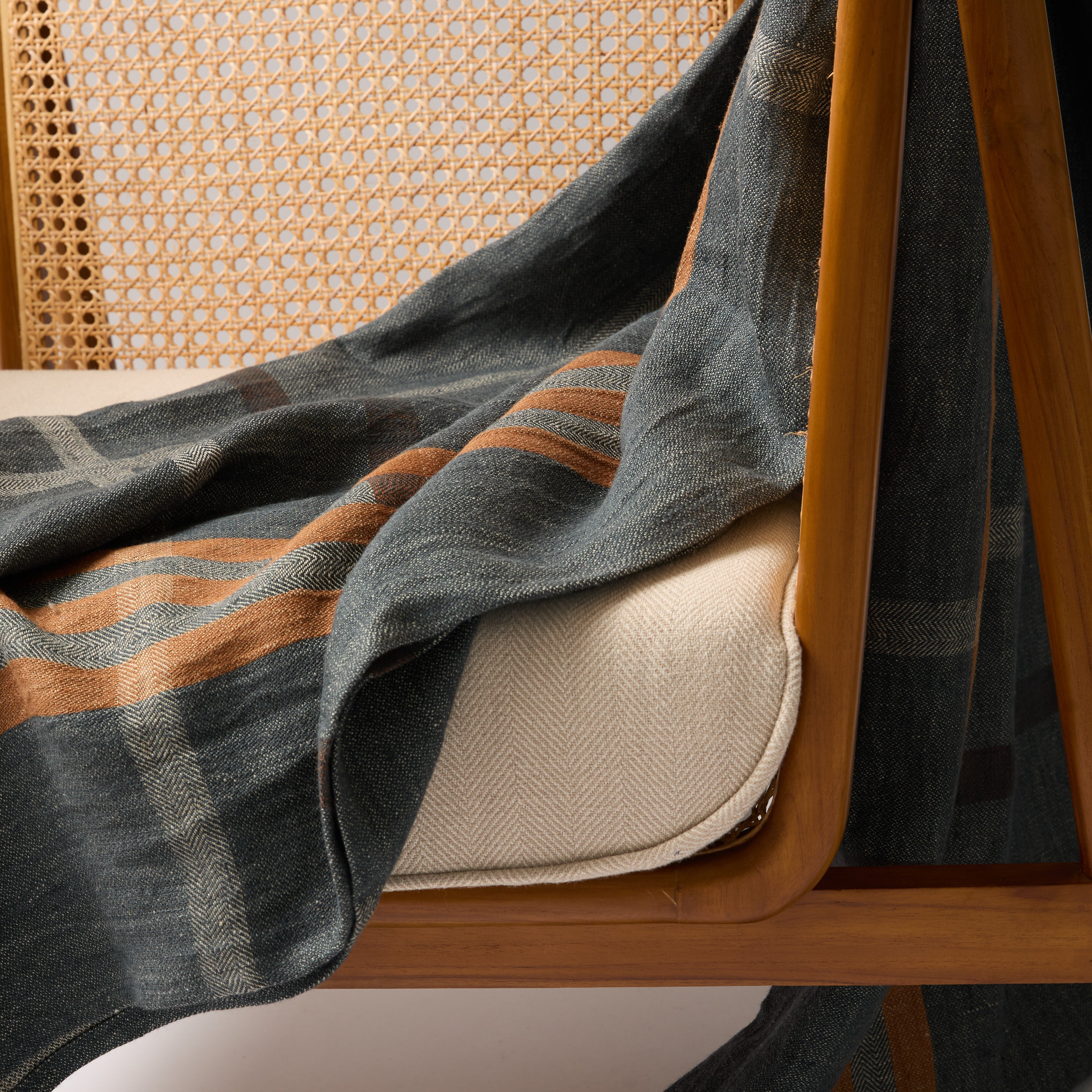 Modern Plaid Throw Navy & Chestnut 51" x 78"