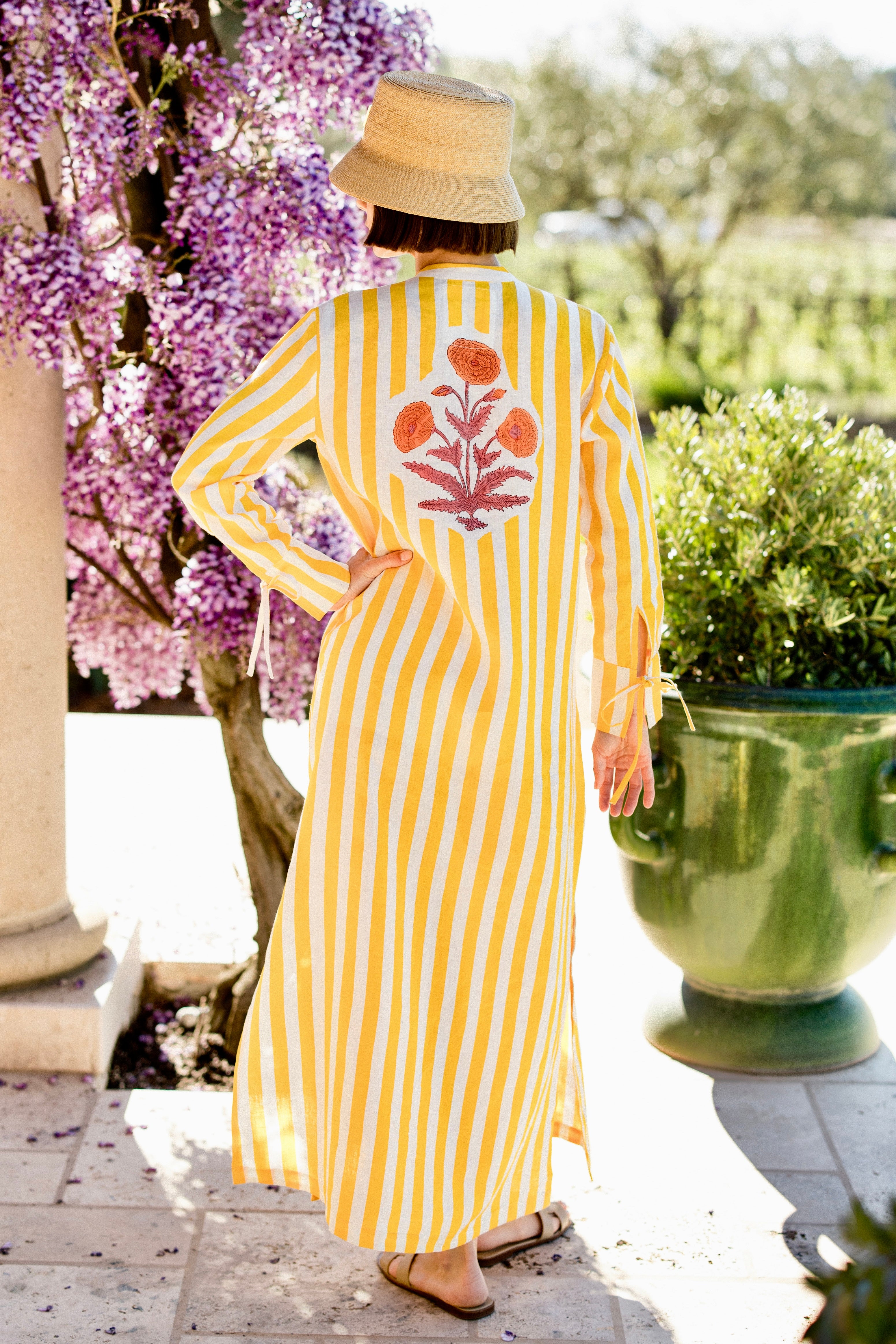 #color_yellow stripe