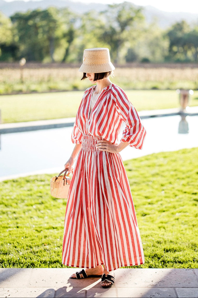 #color_red stripe