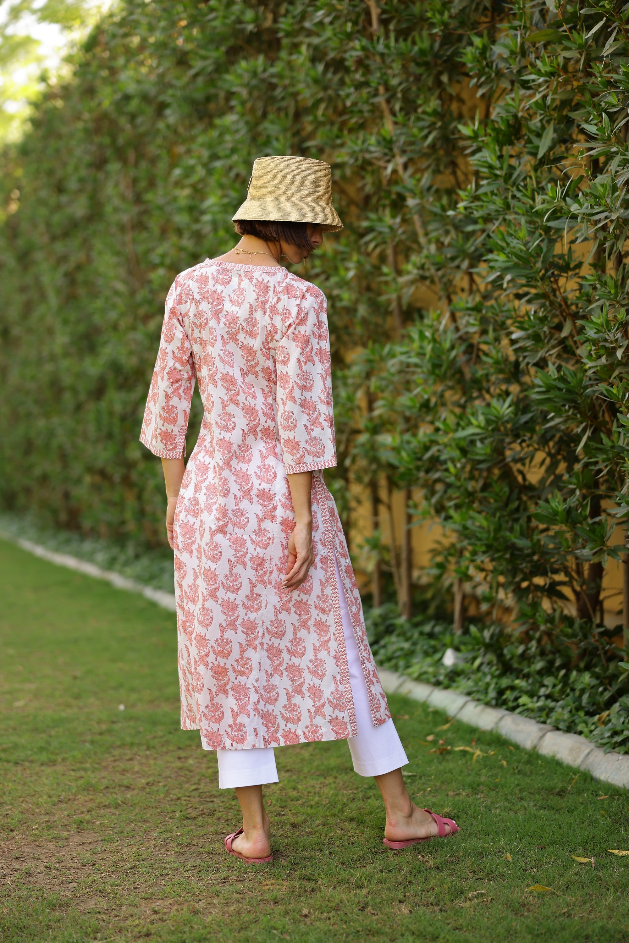 #color_pink Marigold